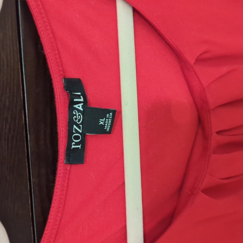 Pleated Shell Top - Picture 2 of 3